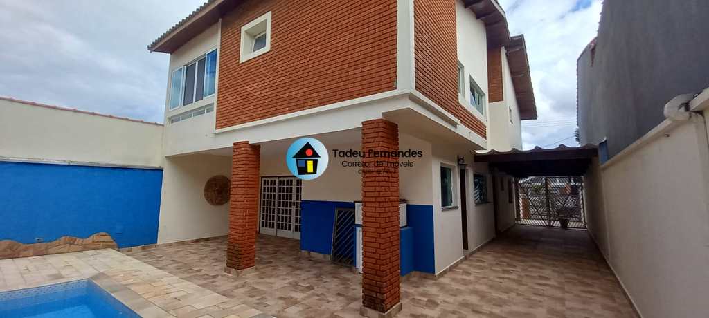 Casa em Itanhaém, no bairro Cibratel I