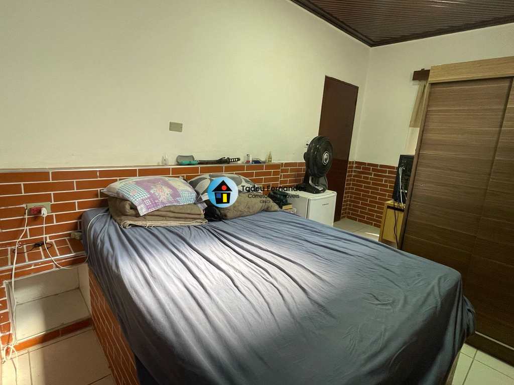 Casa em Mongaguá, no bairro Balneario Vera Cruz