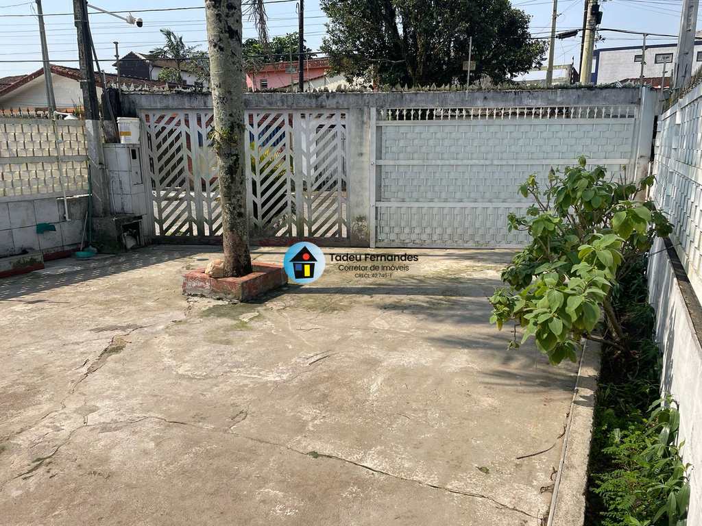 Casa em Mongaguá, no bairro Balneario Vera Cruz