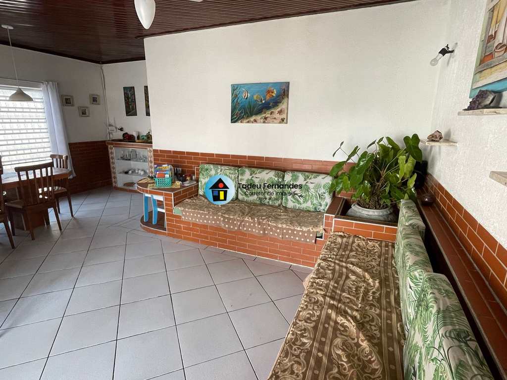 Casa em Mongaguá, no bairro Balneario Vera Cruz