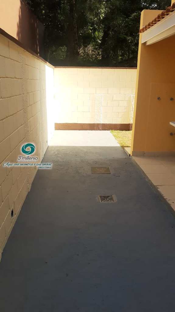 Casa em Cotia, no bairro Chácara Ondas Verdes