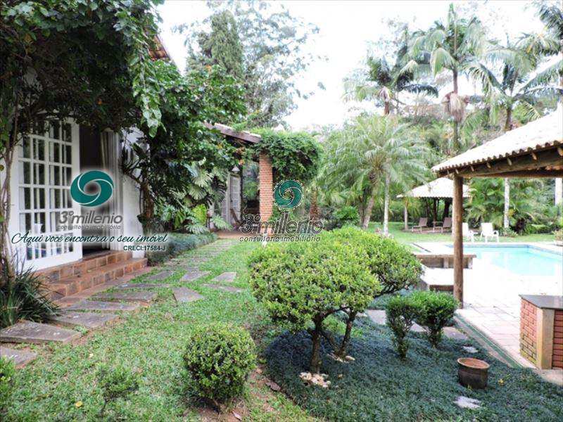 Casa em Cotia, no bairro Granja do Lago