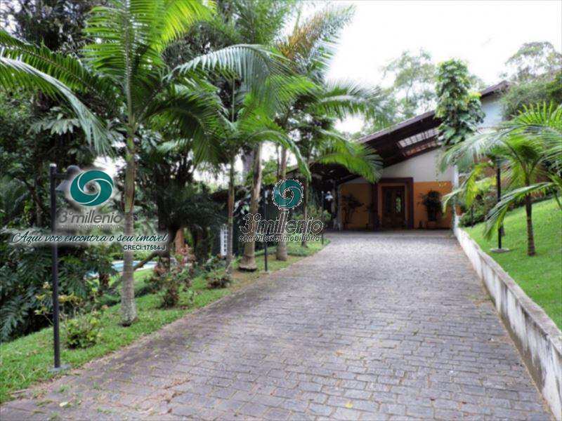 Casa em Cotia, no bairro Granja do Lago