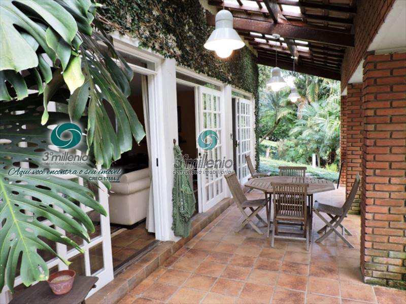 Casa em Cotia, no bairro Granja do Lago