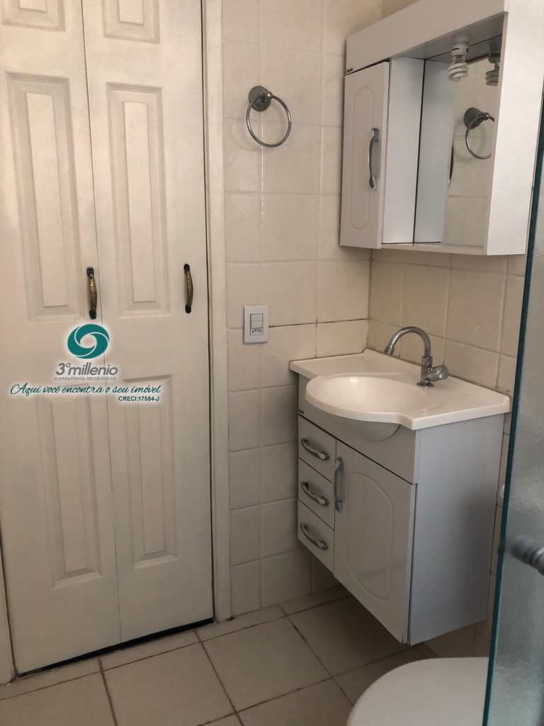 Casa em Cotia, no bairro Granja Viana