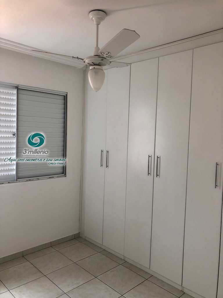 Casa em Cotia, no bairro Granja Viana