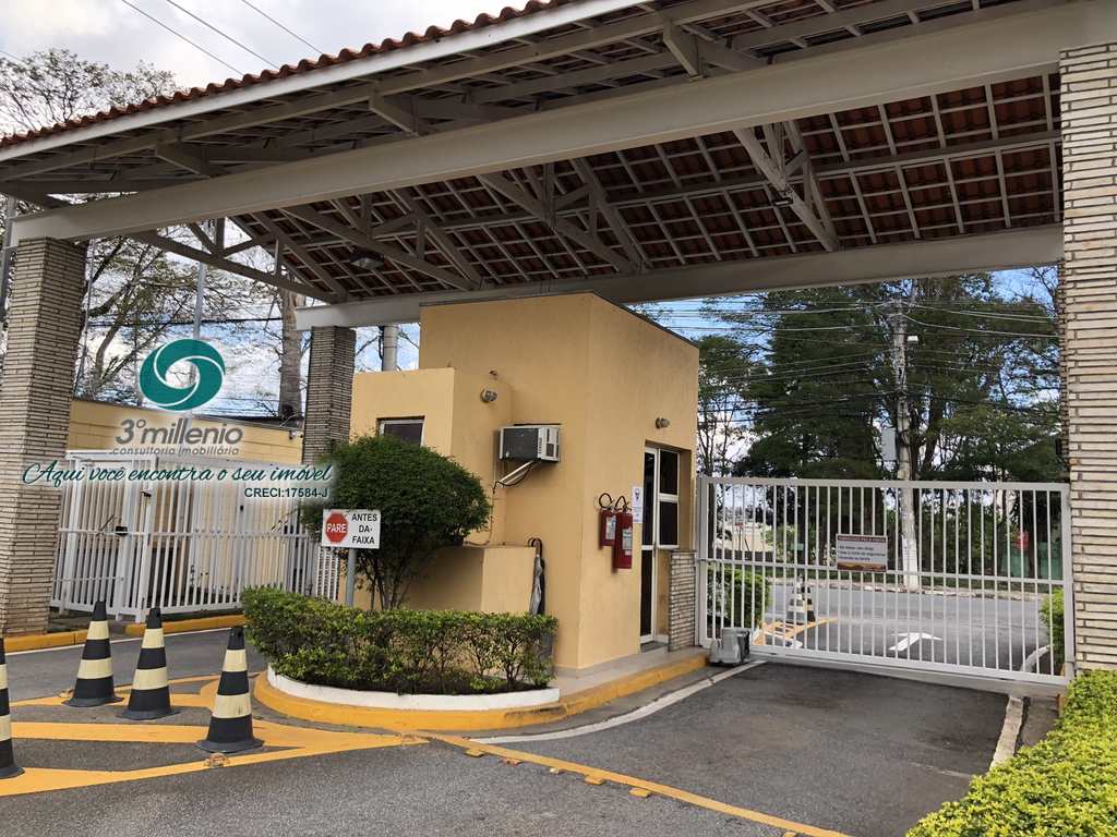 Casa em Cotia, no bairro Granja Viana
