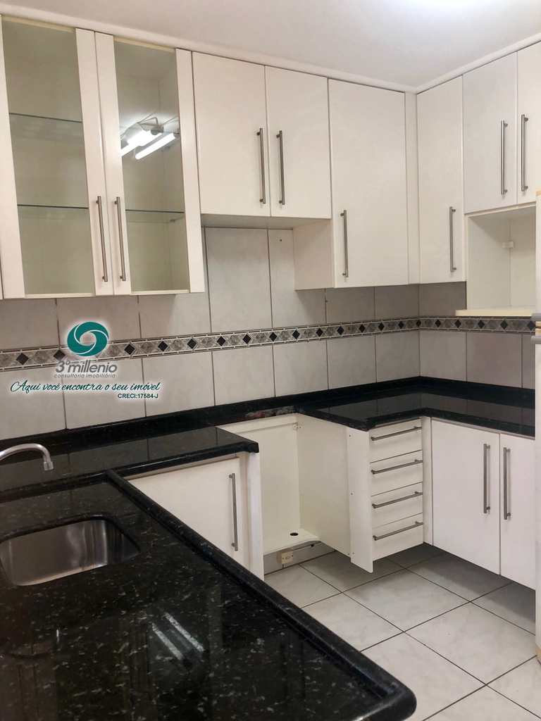 Casa em Cotia, no bairro Granja Viana