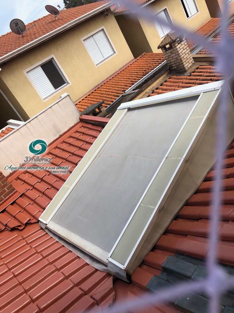 Casa em Cotia, no bairro Granja Viana