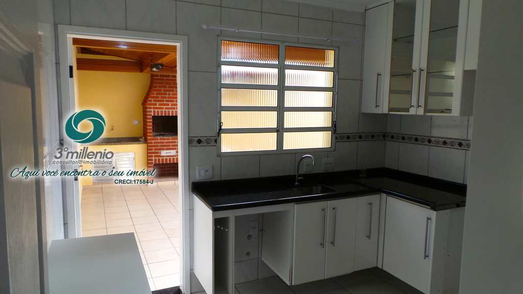 Casa em Cotia, no bairro Granja Viana