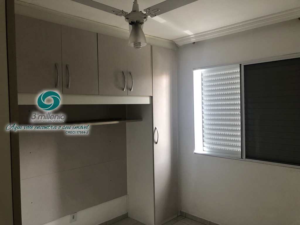 Casa em Cotia, no bairro Granja Viana