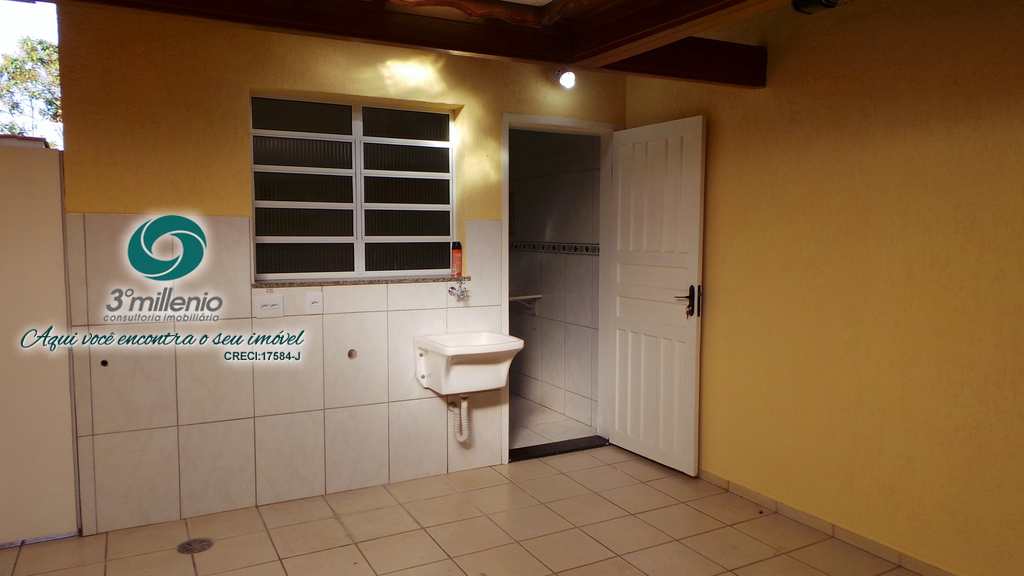 Casa em Cotia, no bairro Granja Viana