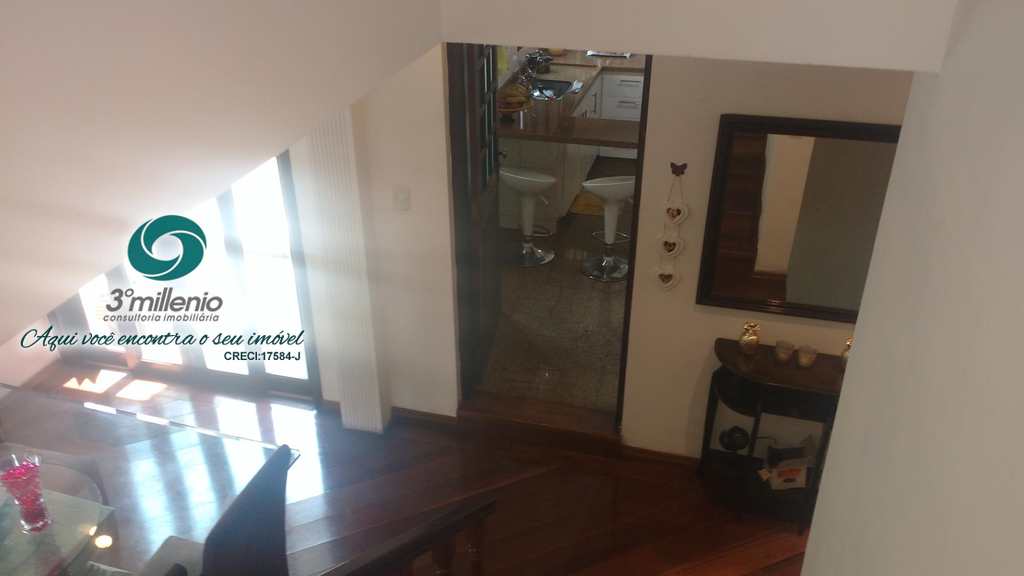 Casa em Cotia, no bairro Jardim Semiramis