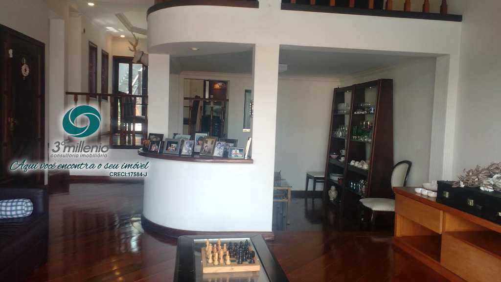 Casa em Cotia, no bairro Jardim Semiramis