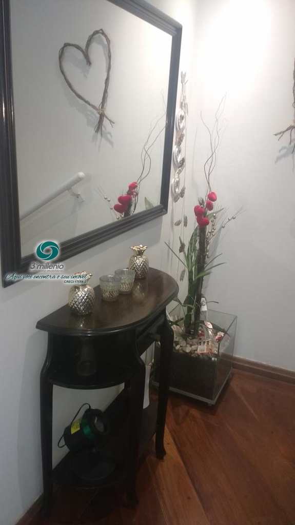 Casa em Cotia, no bairro Jardim Semiramis