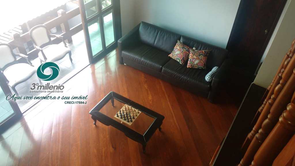 Casa em Cotia, no bairro Jardim Semiramis