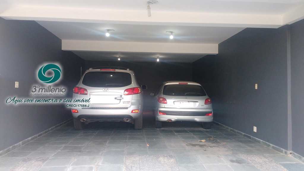 Casa em Cotia, no bairro Jardim Semiramis