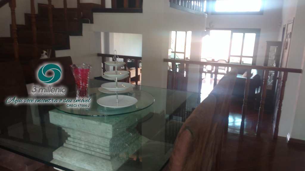 Casa em Cotia, no bairro Jardim Semiramis