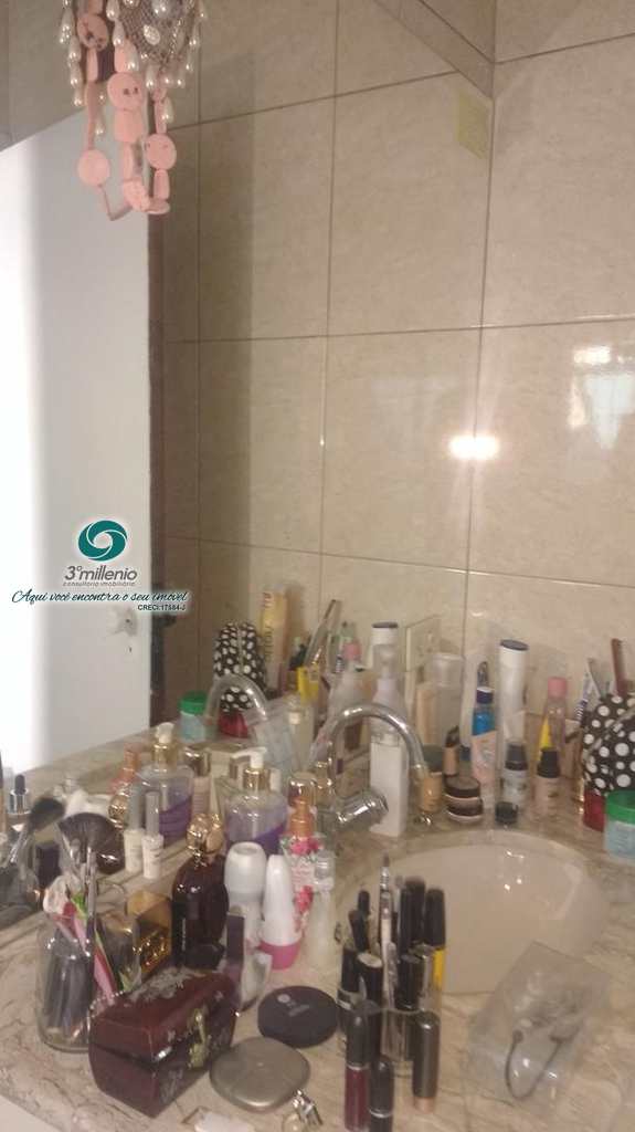Casa em Cotia, no bairro Jardim Semiramis