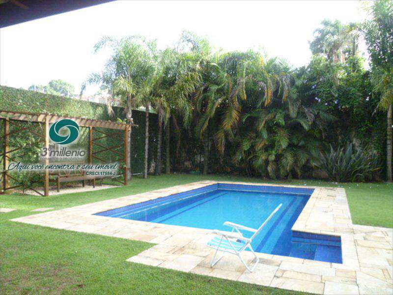Casa em Cotia, no bairro Parque Frondoso