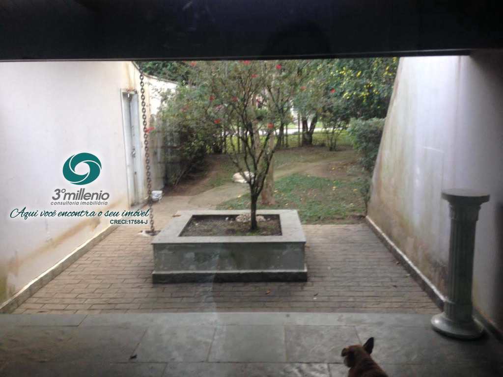 Casa em Cotia, no bairro Jardim Passárgada I