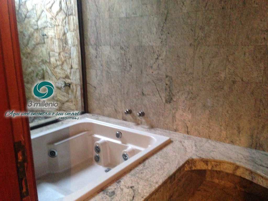 Casa em Cotia, no bairro Jardim Passárgada I