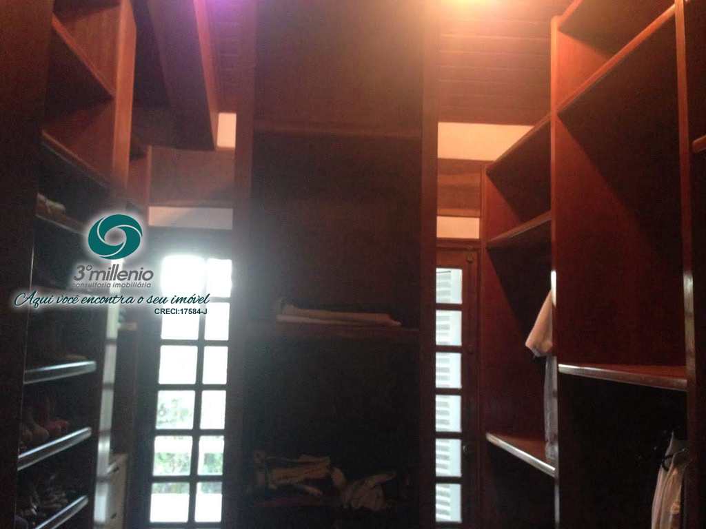 Casa em Cotia, no bairro Jardim Passárgada I