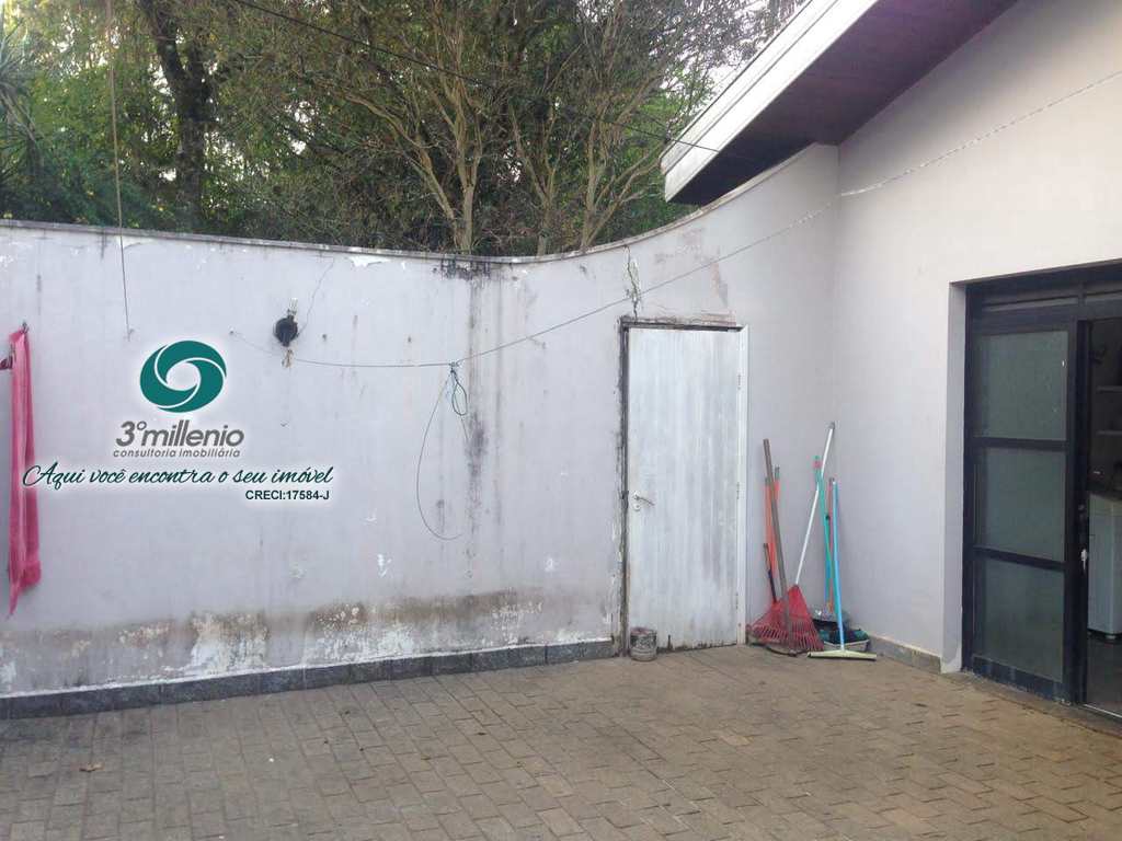 Casa em Cotia, no bairro Jardim Passárgada I