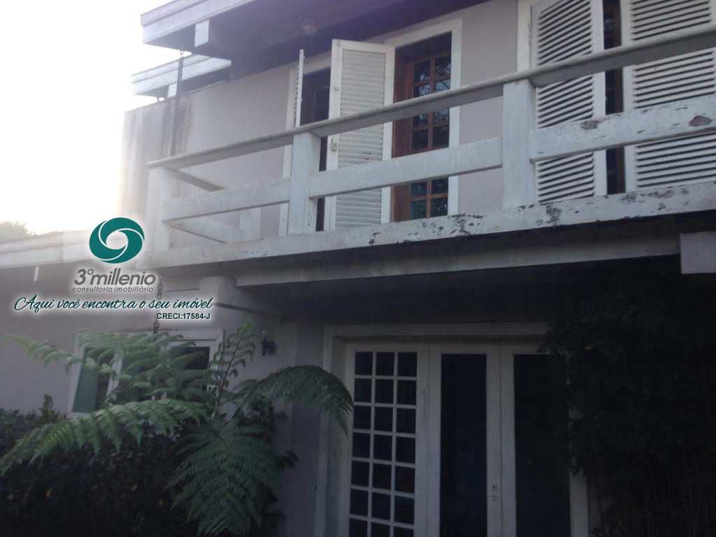 Casa em Cotia, no bairro Jardim Passárgada I