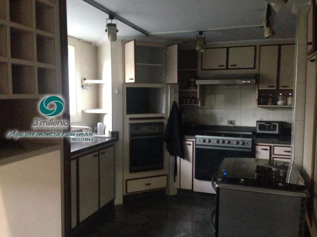 Casa em Cotia, no bairro Jardim Passárgada I