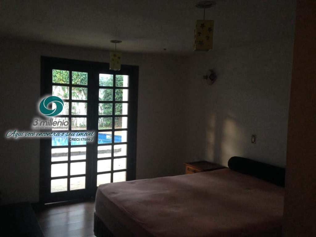 Casa em Cotia, no bairro Jardim Passárgada I