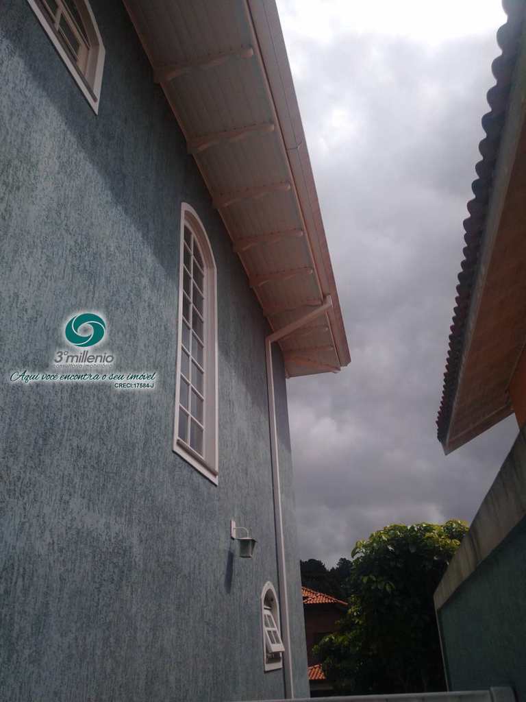 Casa em Cotia, no bairro Jardim Lambreta