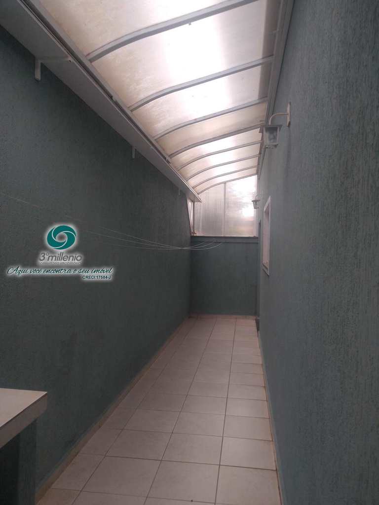 Casa em Cotia, no bairro Jardim Lambreta