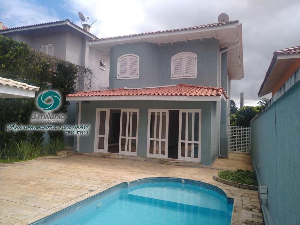 Casa em Cotia, no bairro Jardim Lambreta