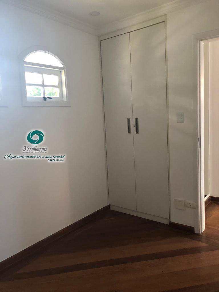Casa em Cotia, no bairro Jardim Lambreta