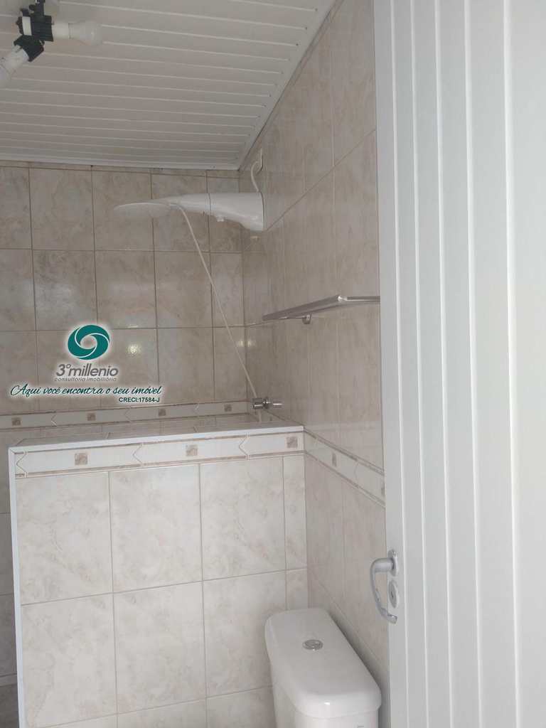 Casa em Cotia, no bairro Jardim Lambreta