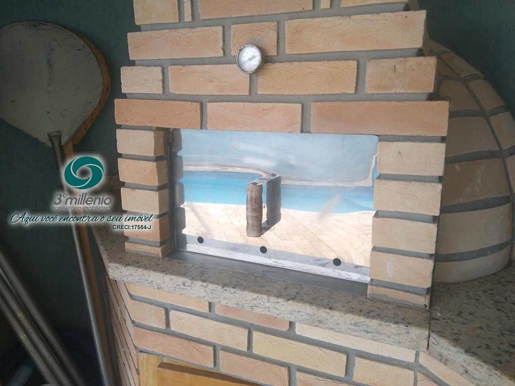 Casa em Cotia, no bairro Jardim Lambreta