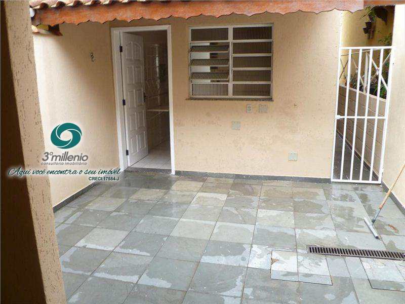 Casa em Cotia, no bairro Granja Viana