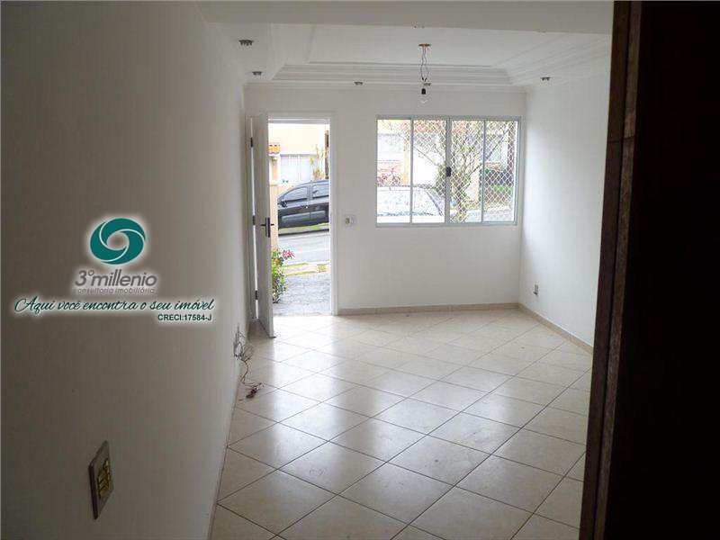 Casa em Cotia, no bairro Granja Viana