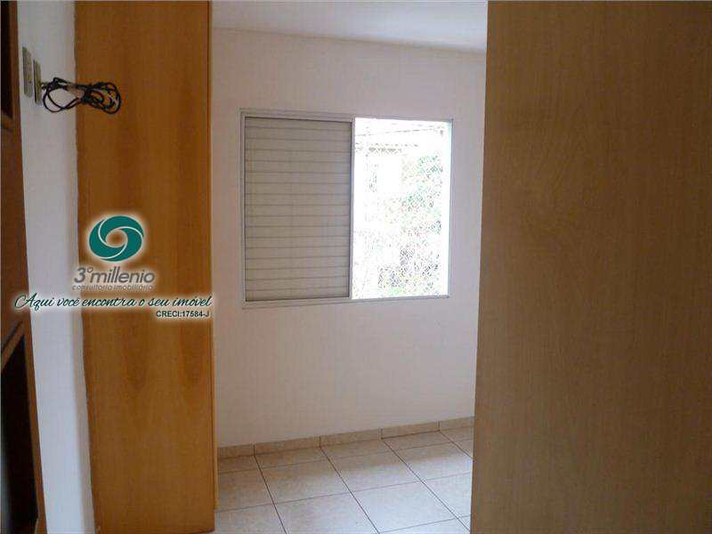 Casa em Cotia, no bairro Granja Viana