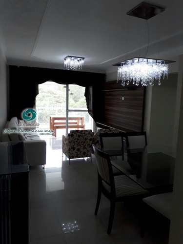 Apartamento, código 30299 em Cotia, bairro Chácara Pavoeiro