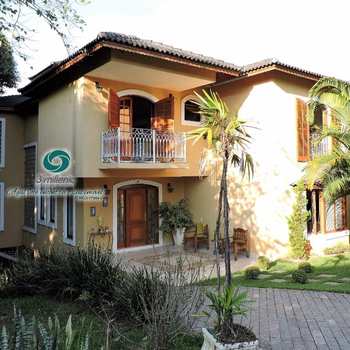 Sobrado em Jandira, bairro Nova Higienópolis
