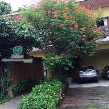 Casa em Carapicuíba, bairro Parque da Figueira