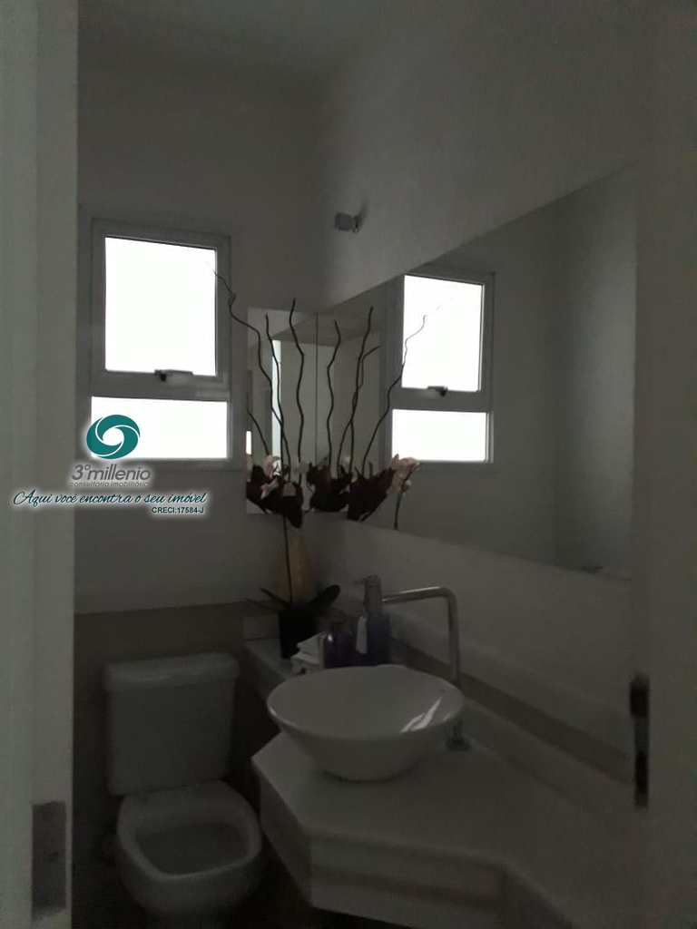 Casa em Cotia, no bairro São Paulo II