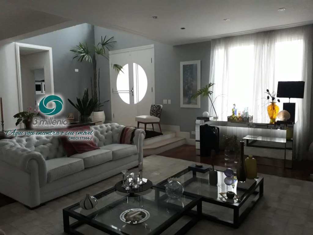 Casa em Cotia, no bairro São Paulo II