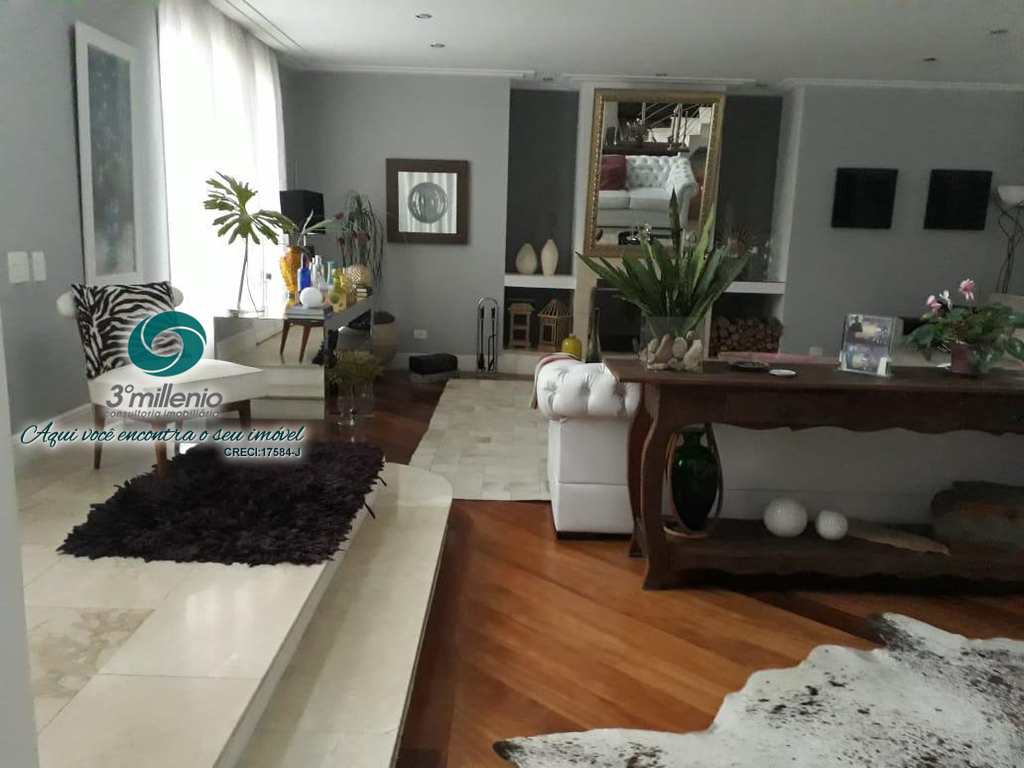 Casa em Cotia, no bairro São Paulo II