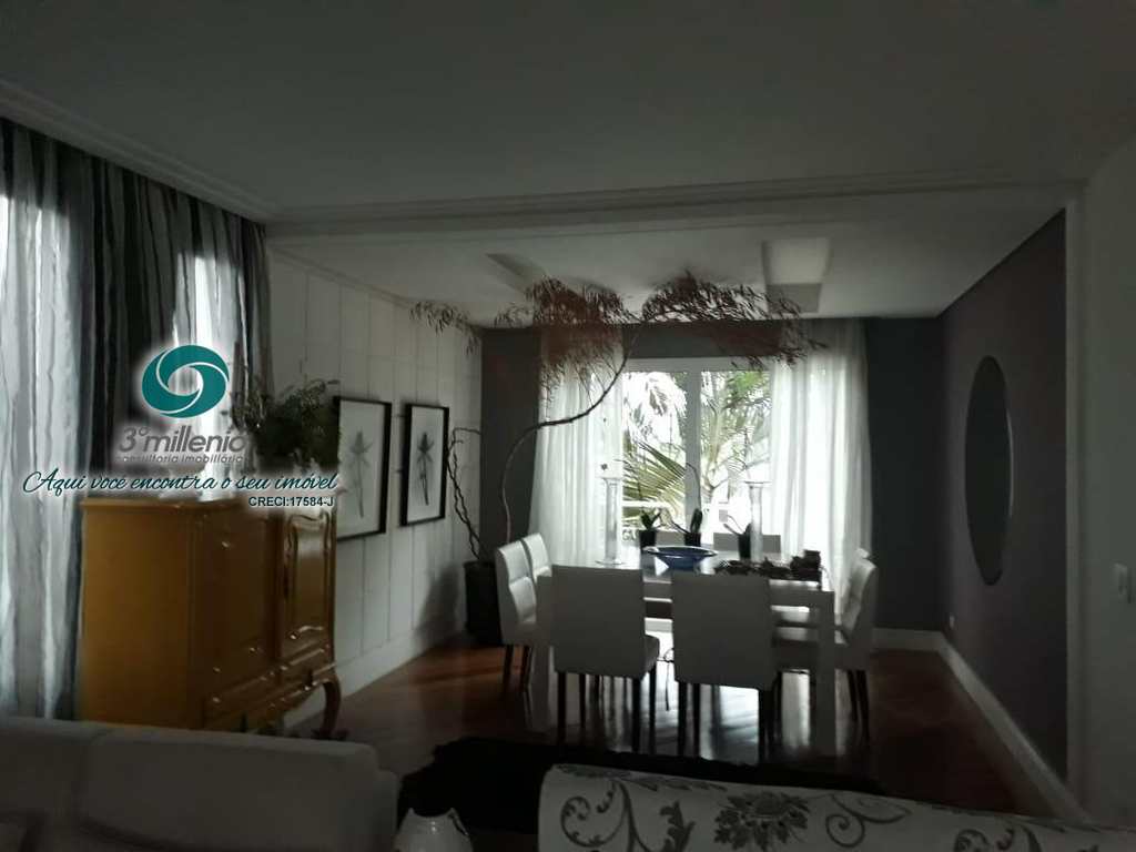 Casa em Cotia, no bairro São Paulo II