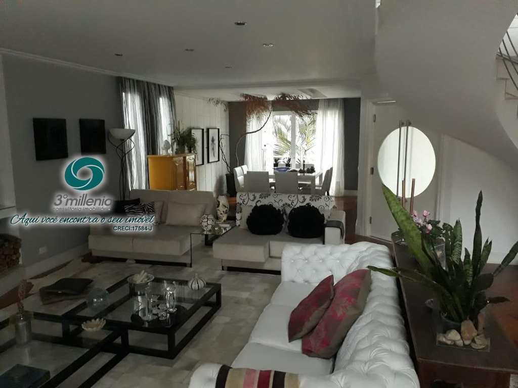 Casa em Cotia, no bairro São Paulo II