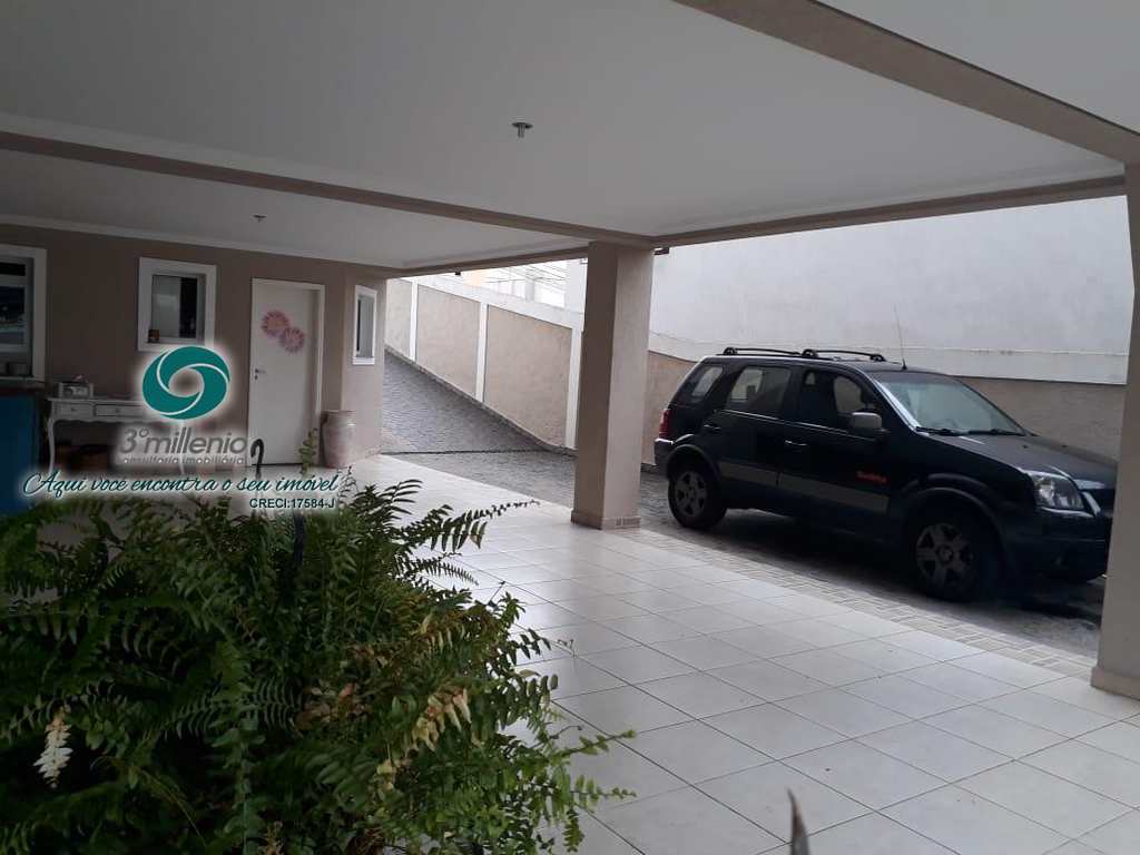 Casa em Cotia, no bairro São Paulo II