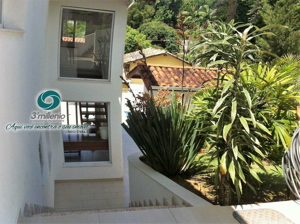 Casa em Cotia, no bairro Chácara Eliana